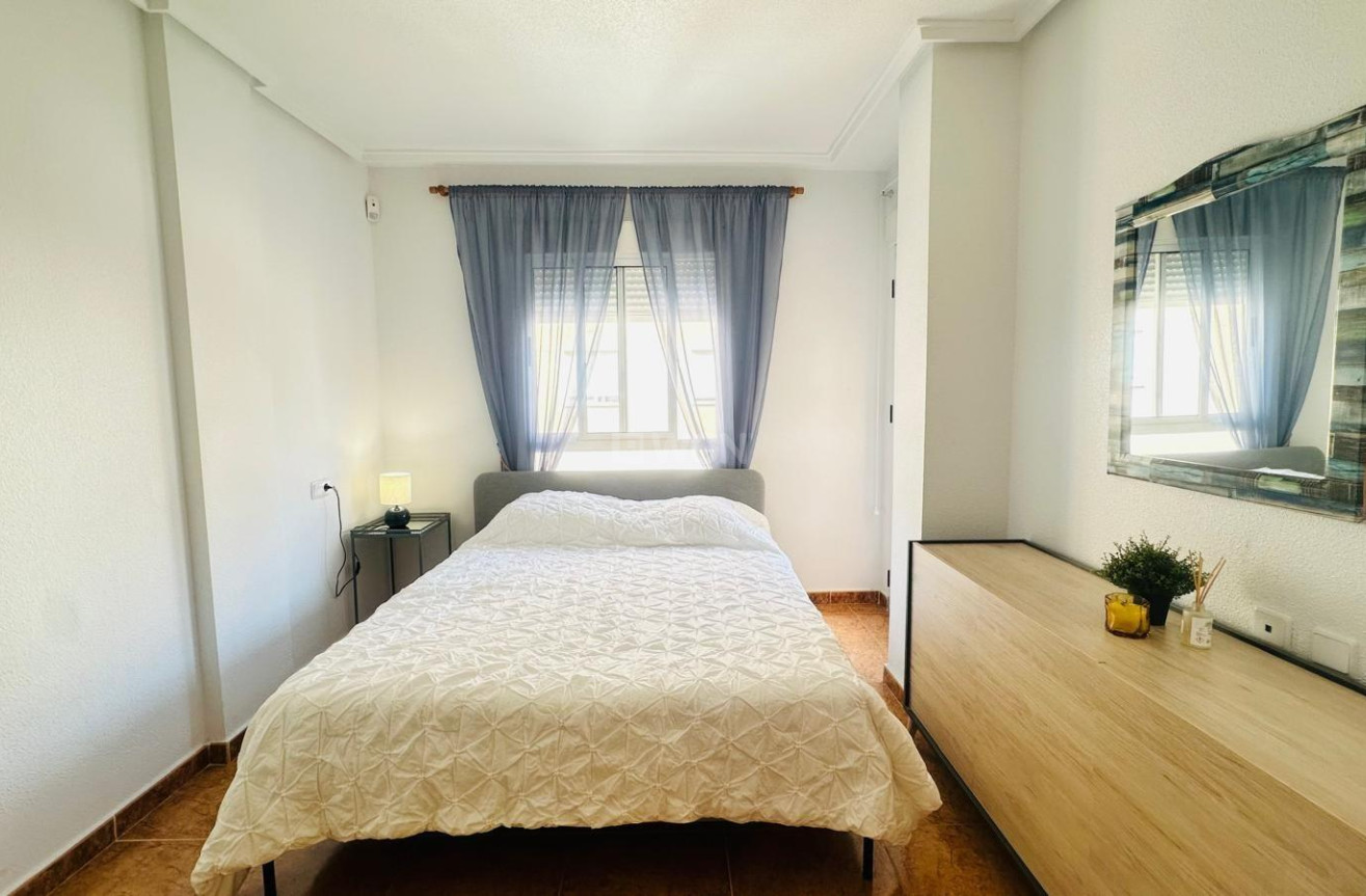 Reventa - Apartamento / piso - Torrevieja - Centro