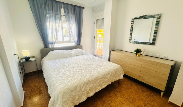 Reventa - Apartamento / piso - Torrevieja - Centro