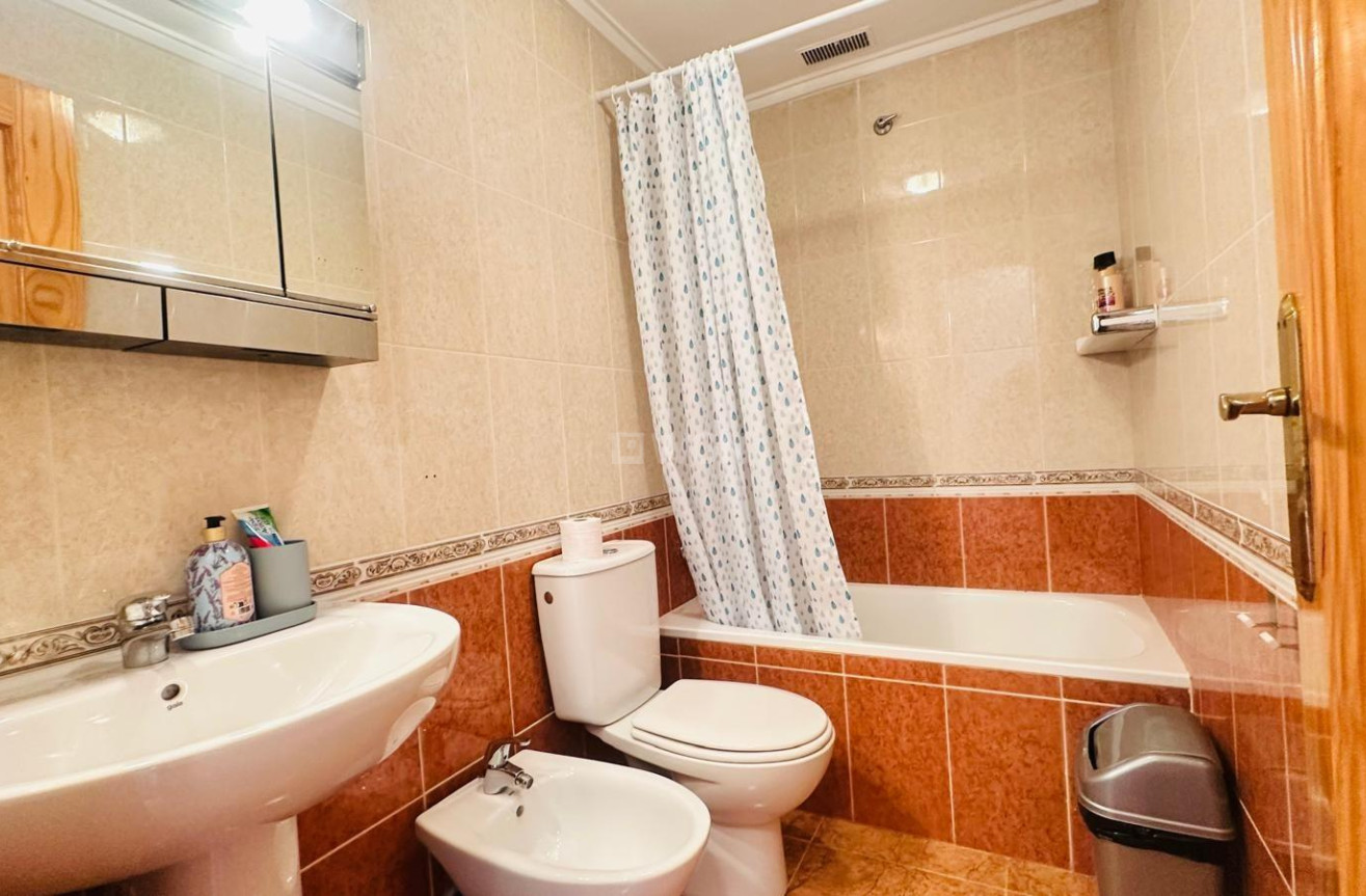 Reventa - Apartamento / piso - Torrevieja - Centro