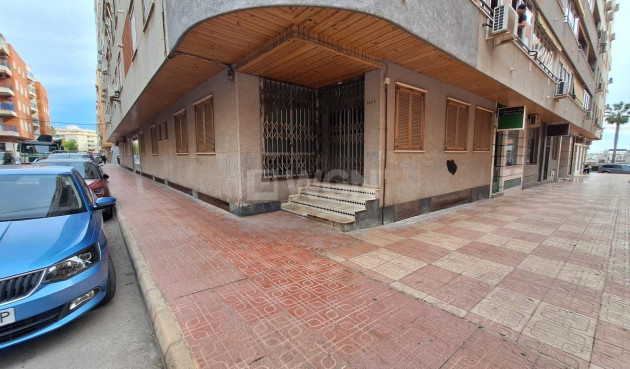 Resale - Apartment / flat - Torrevieja - Acequion