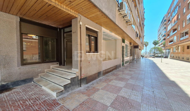 Resale - Apartment / flat - Torrevieja - Acequion