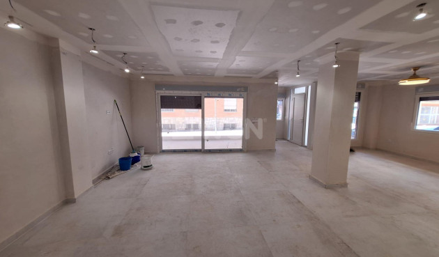 Resale - Apartment / flat - Torrevieja - Acequion