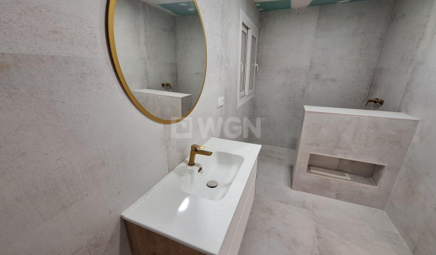Resale - Apartment / flat - Torrevieja - Acequion