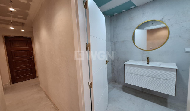 Resale - Apartment / flat - Torrevieja - Acequion