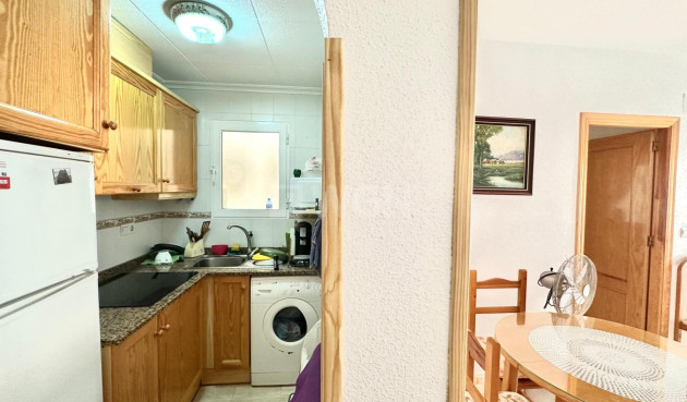 Resale - Apartment / flat - Torrevieja - Estacion De Autobuses