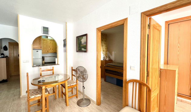 Resale - Apartment / flat - Torrevieja - Estacion De Autobuses