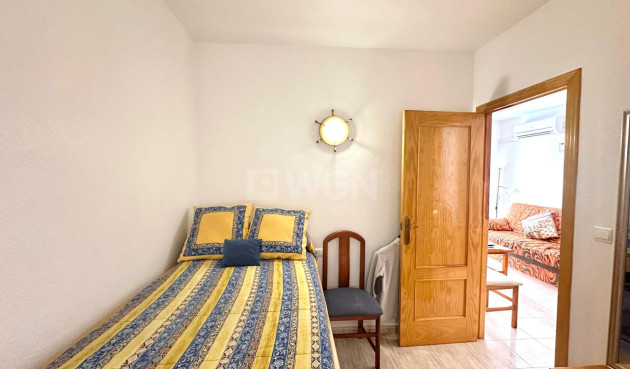 Resale - Apartment / flat - Torrevieja - Estacion De Autobuses