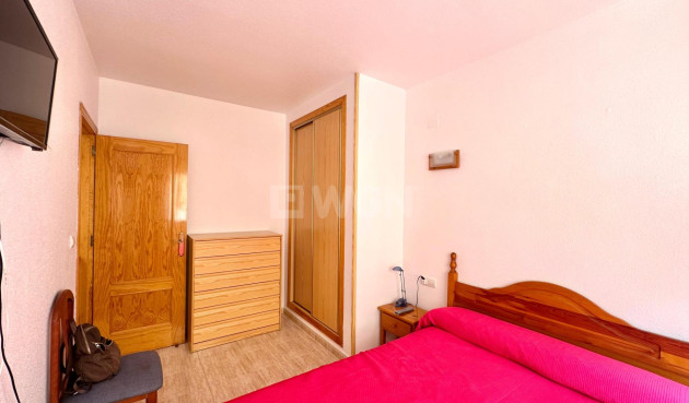 Resale - Apartment / flat - Torrevieja - Estacion De Autobuses