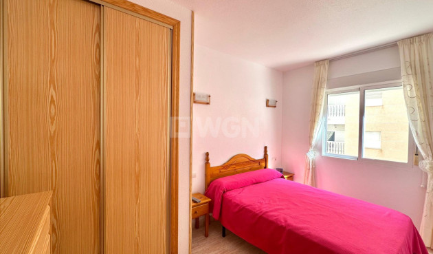 Resale - Apartment / flat - Torrevieja - Estacion De Autobuses