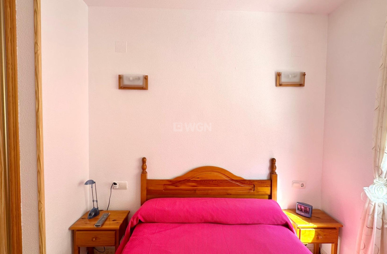 Resale - Apartment / flat - Torrevieja - Estacion De Autobuses