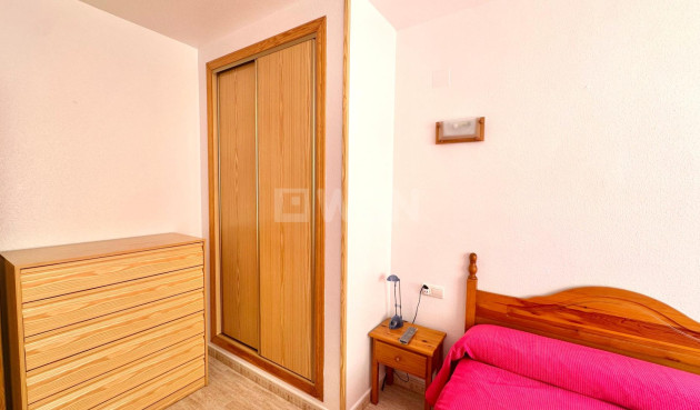 Resale - Apartment / flat - Torrevieja - Estacion De Autobuses