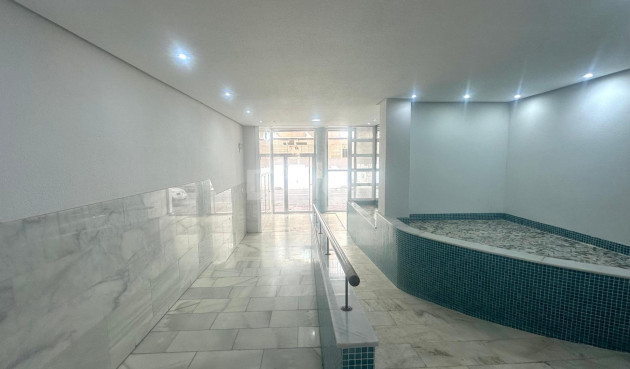 Resale - Apartment / flat - Torrevieja - Estacion De Autobuses