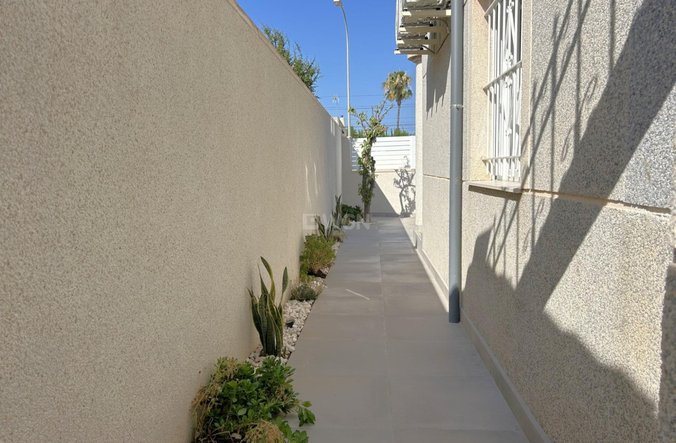 Wiederverkauf - Bungalow - Torrevieja - El Chaparral