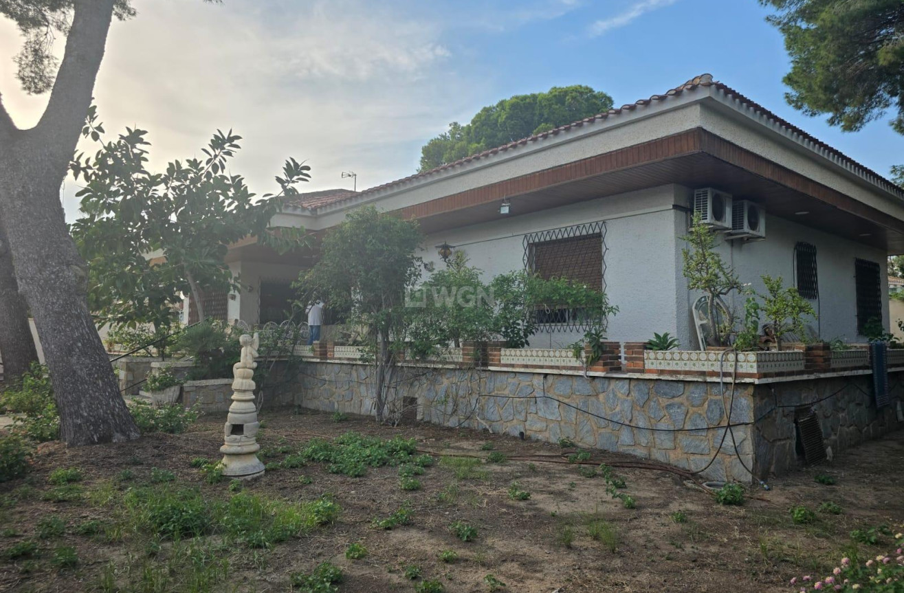 Odsprzedaż - Villa - Orihuela Costa - Campoamor