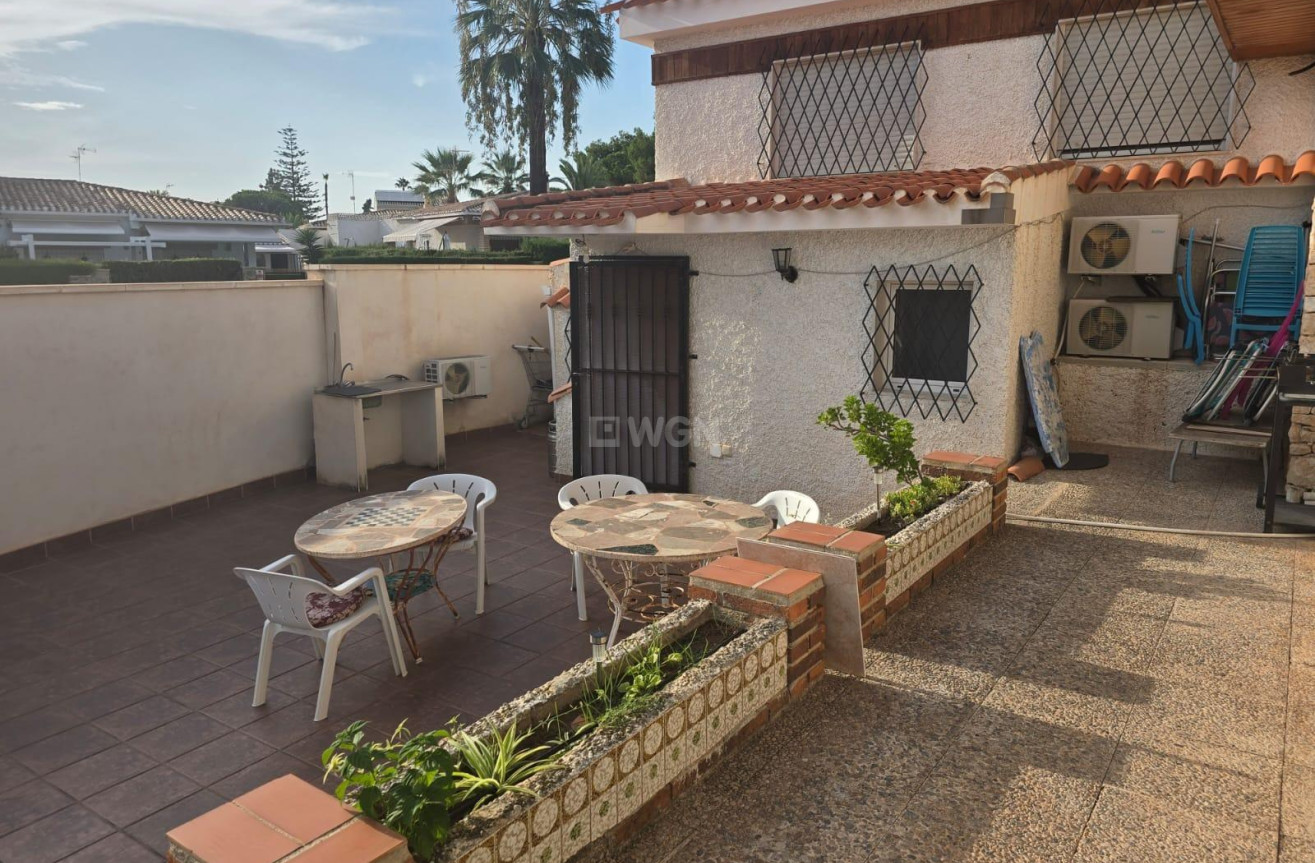 Odsprzedaż - Villa - Orihuela Costa - Campoamor