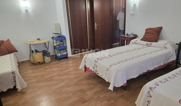 Odsprzedaż - Villa - Orihuela Costa - Campoamor