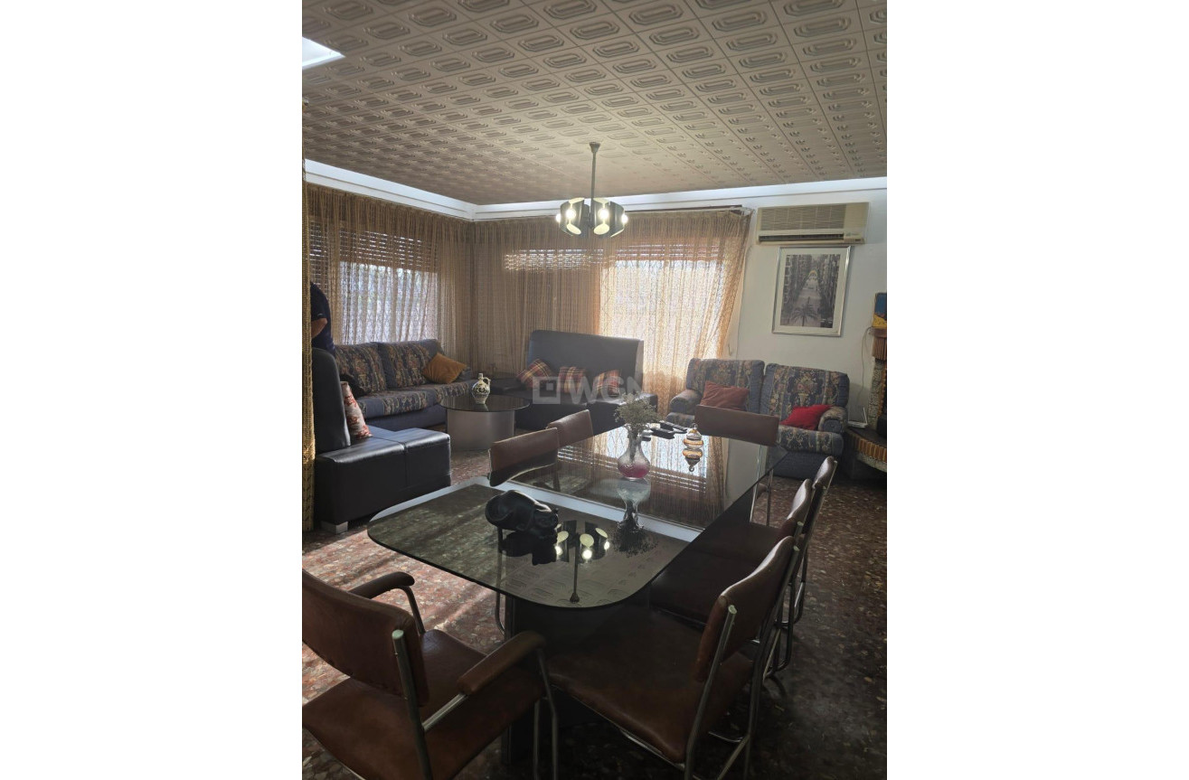 Odsprzedaż - Villa - Orihuela Costa - Campoamor