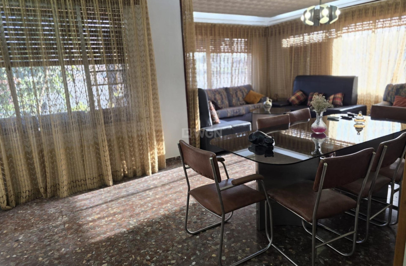 Odsprzedaż - Villa - Orihuela Costa - Campoamor