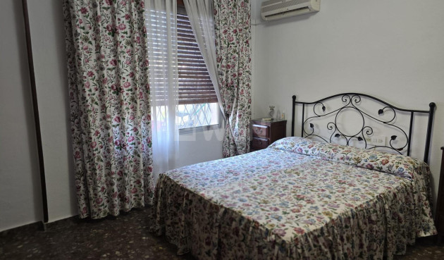 Odsprzedaż - Villa - Orihuela Costa - Campoamor