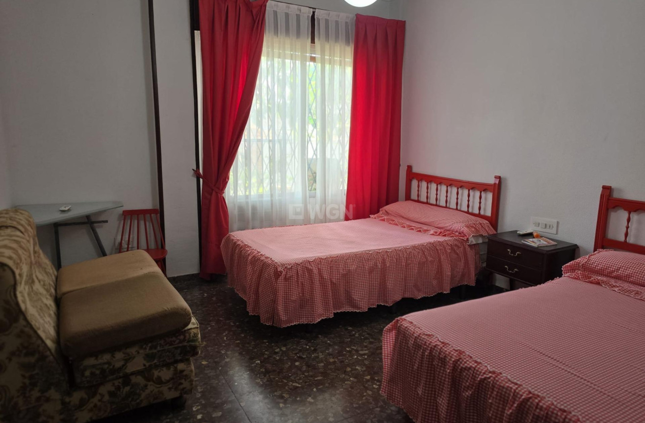 Odsprzedaż - Villa - Orihuela Costa - Campoamor