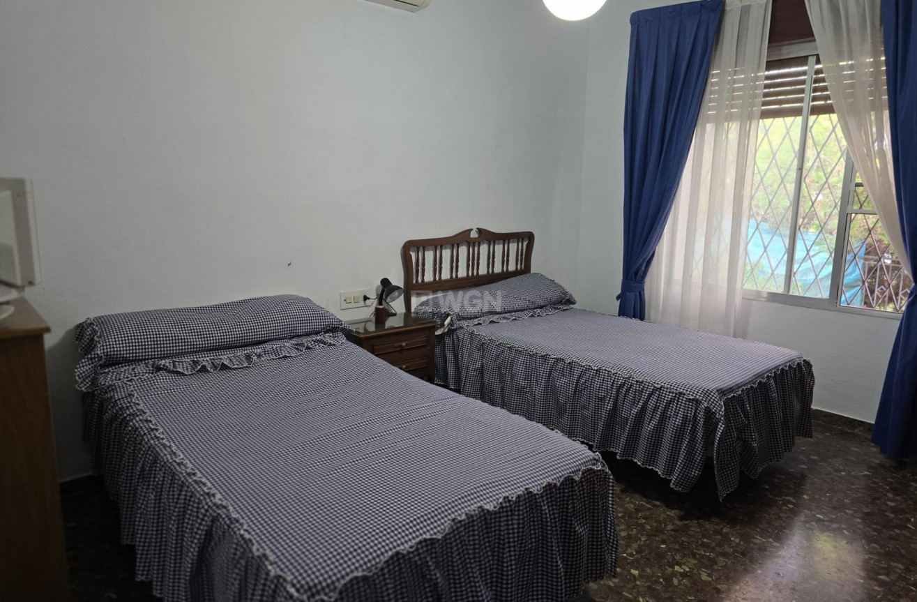 Odsprzedaż - Villa - Orihuela Costa - Campoamor