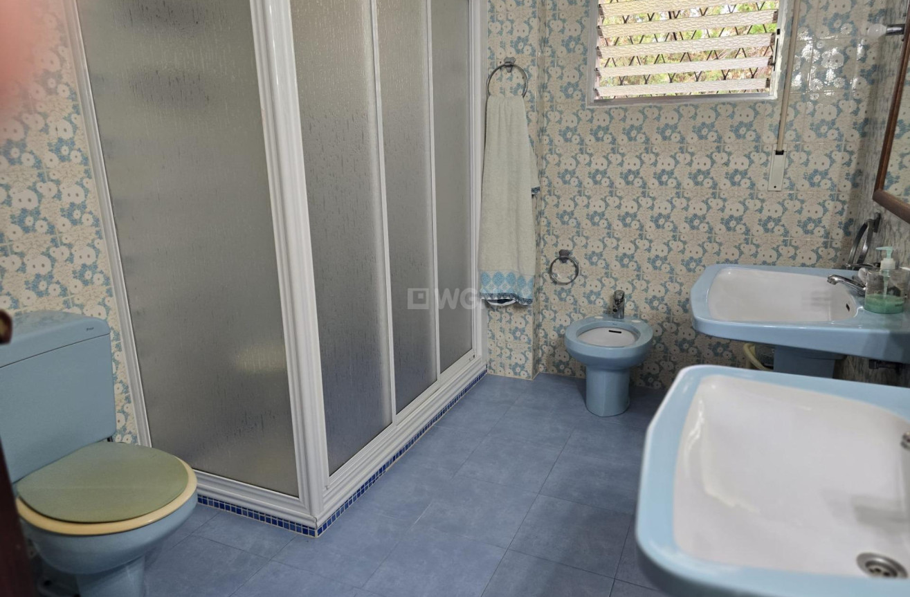 Odsprzedaż - Villa - Orihuela Costa - Campoamor