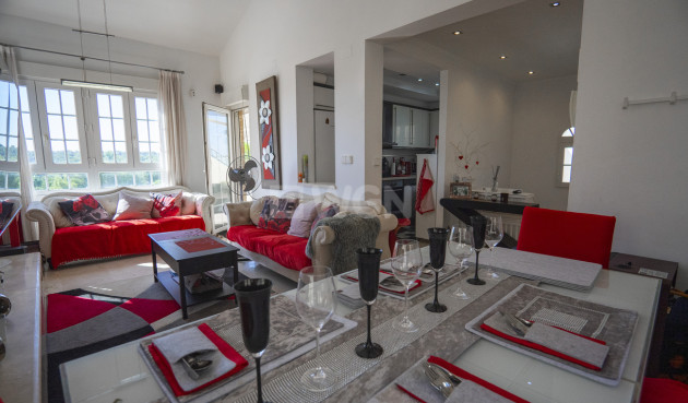 Odsprzedaż - Villa - Las Ramblas Golf - Calle Mayor