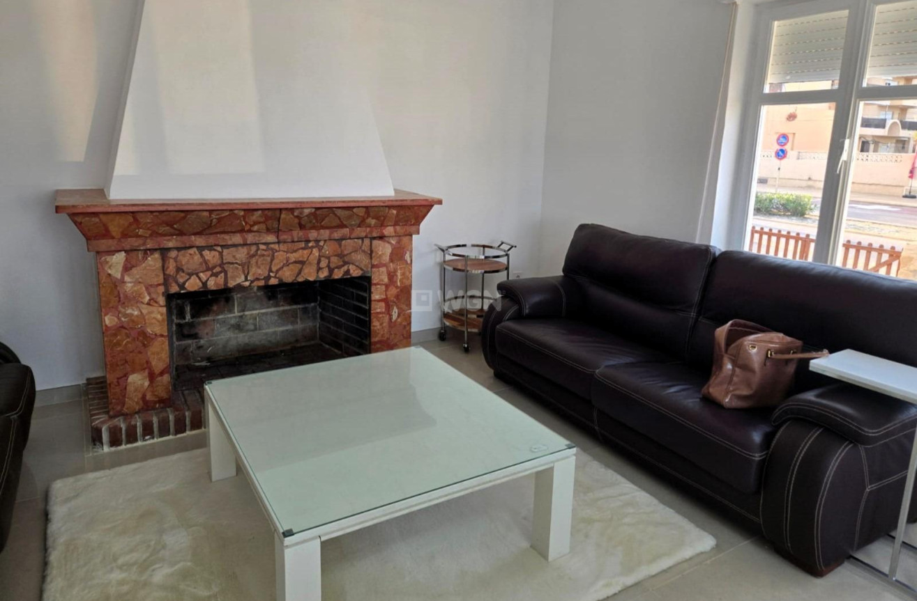 Odsprzedaż - Kamienica - Torrevieja - La Mata