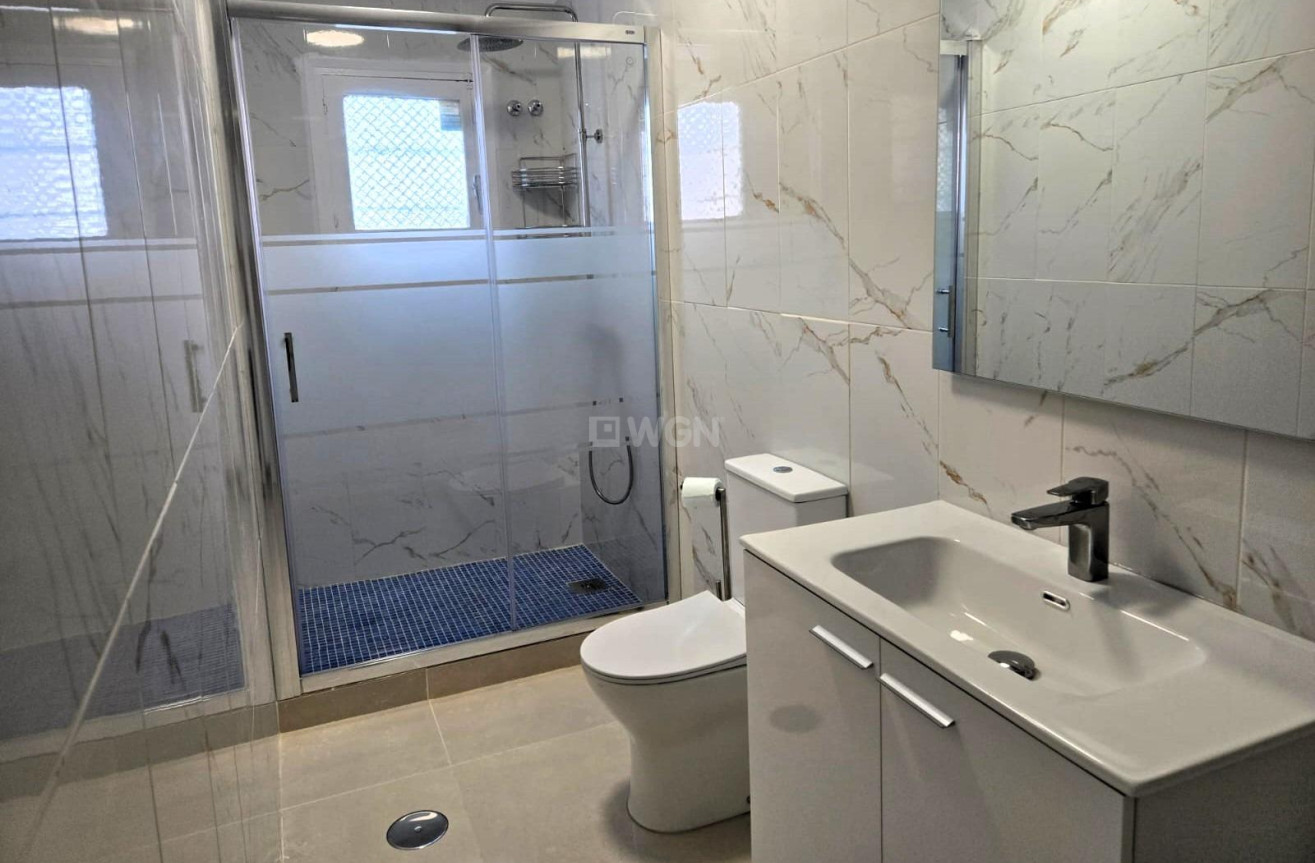 Odsprzedaż - Kamienica - Torrevieja - La Mata