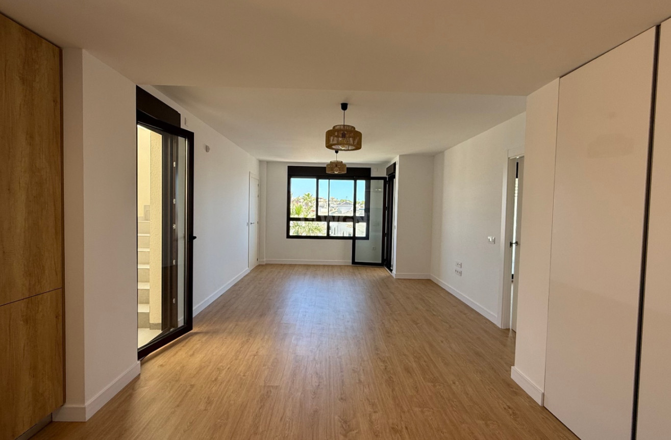 Odsprzedaż - Daszek - Orihuela - Inland