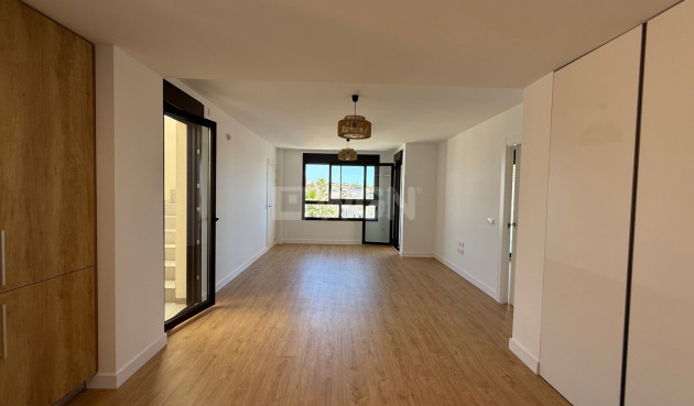 Odsprzedaż - Daszek - Orihuela - Inland