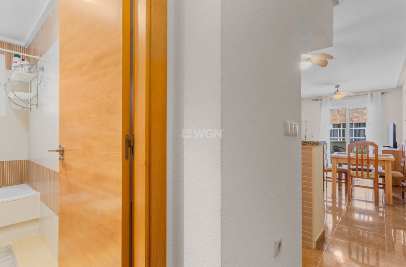 Resale - Apartment / flat - Torrevieja - Costa Blanca