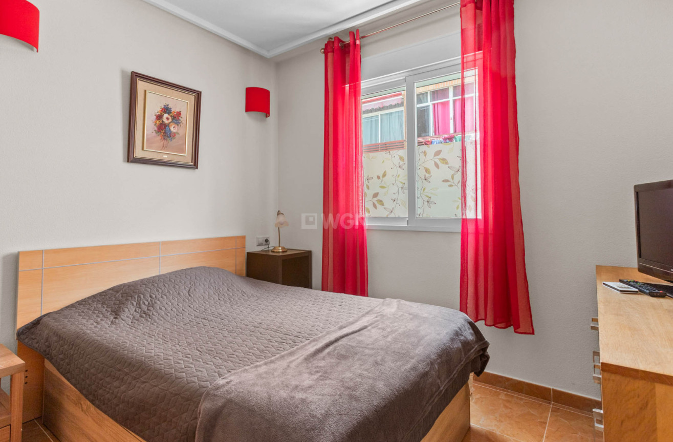 Resale - Apartment / flat - Torrevieja - Costa Blanca