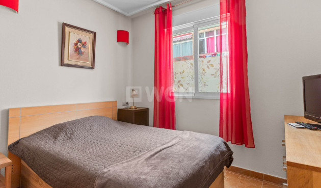 Resale - Apartment / flat - Torrevieja - Costa Blanca