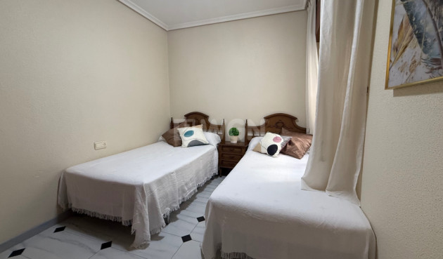 Odsprzedaż - Mieszkanie w bloku - Torrevieja - Costa Blanca