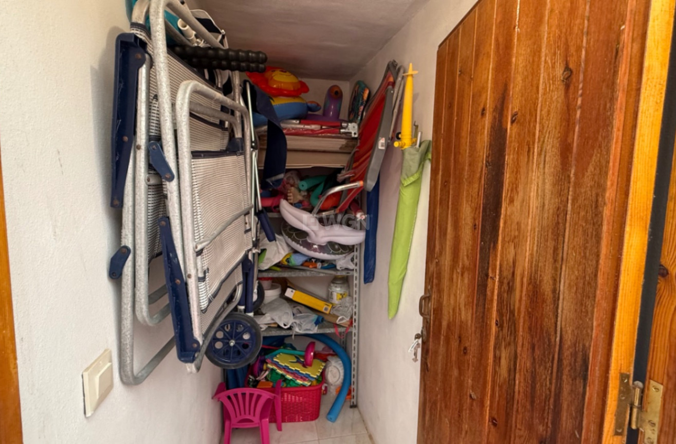 Odsprzedaż - Mieszkanie w bloku - Torrevieja - Costa Blanca