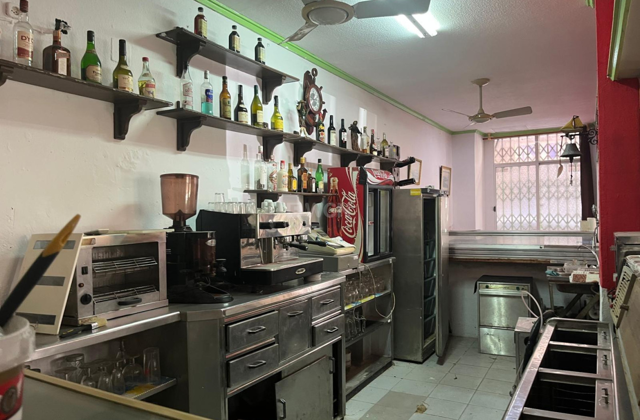 Reventa - Comercial - Torrevieja - Centro