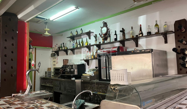 Reventa - Comercial - Torrevieja - Centro