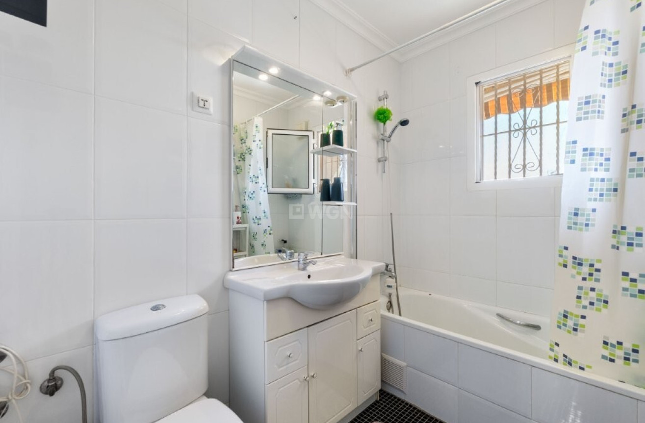 Odsprzedaż - Kamienica - Torrevieja - La Siesta/ El Chaparral