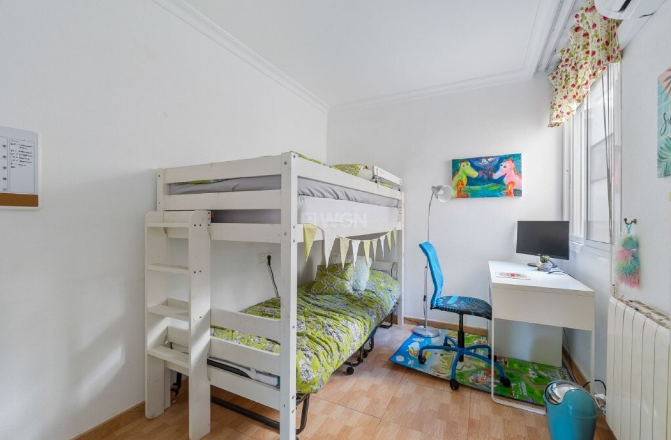 Odsprzedaż - Kamienica - Torrevieja - La Siesta/ El Chaparral