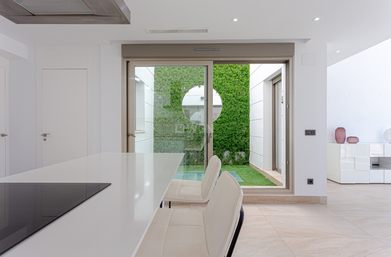 Resale - Villa - Orihuela Costa - Costa Blanca