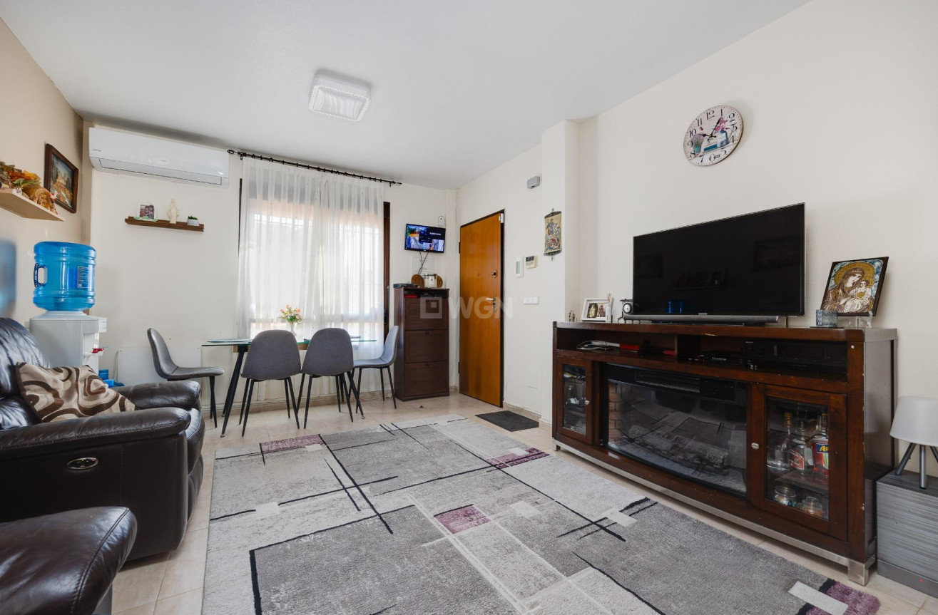 Odsprzedaż - Villa - Orihuela Costa - PAU 8