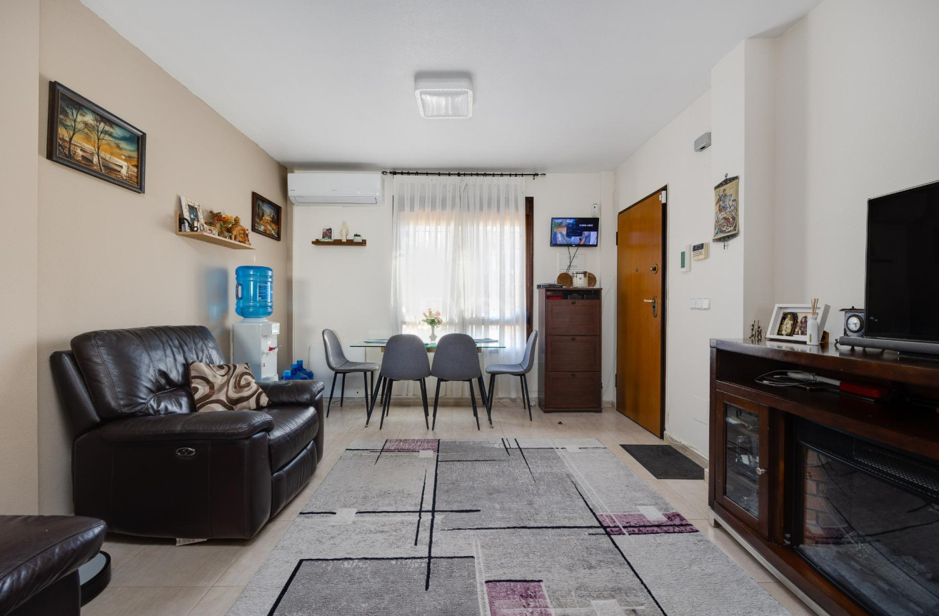 Odsprzedaż - Villa - Orihuela Costa - PAU 8