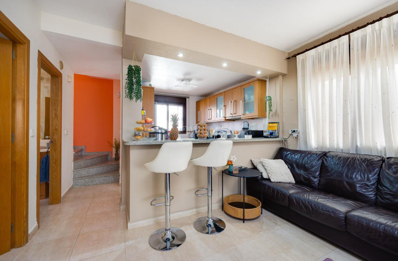 Odsprzedaż - Villa - Orihuela Costa - PAU 8