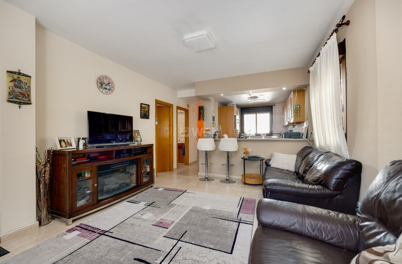 Odsprzedaż - Villa - Orihuela Costa - PAU 8