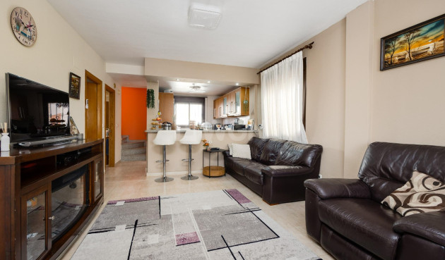 Odsprzedaż - Villa - Orihuela Costa - PAU 8