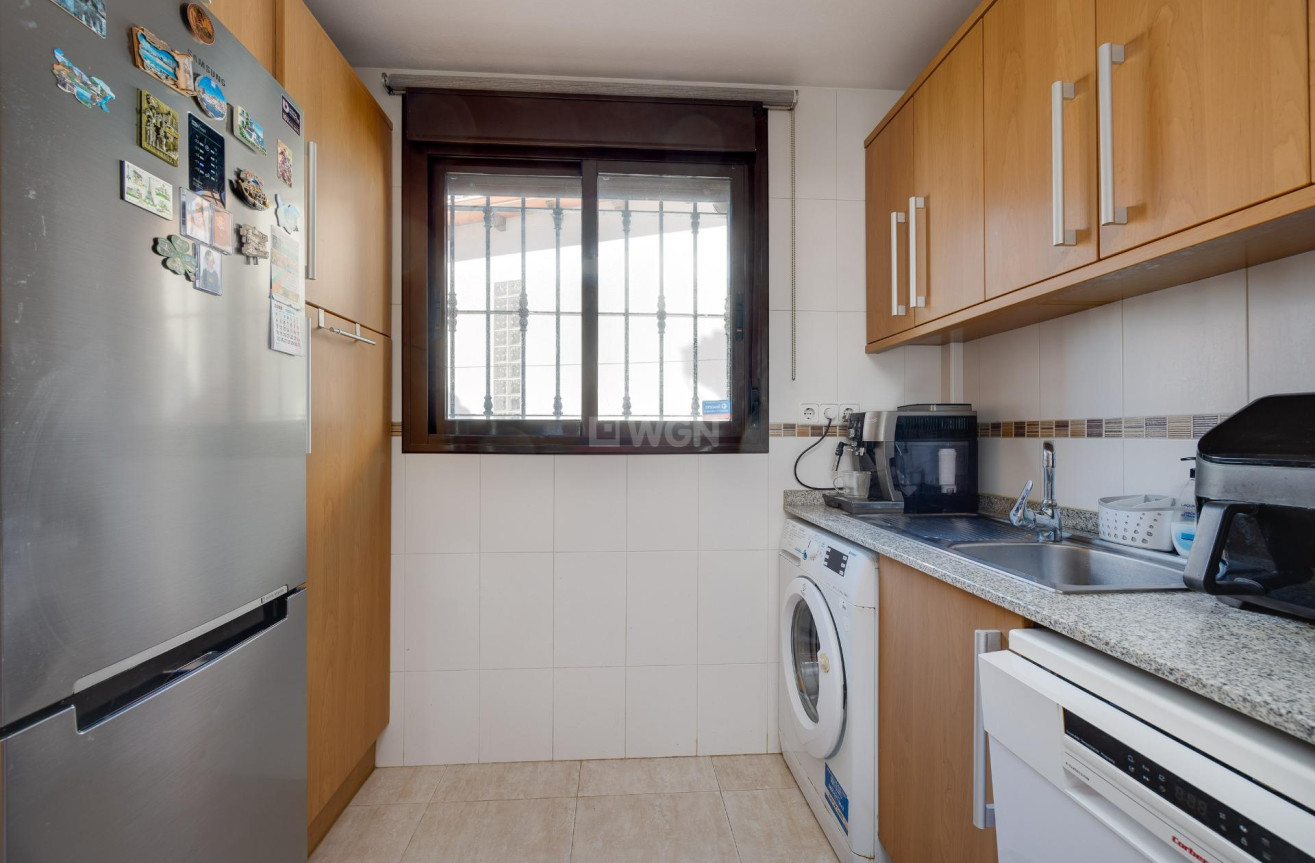 Odsprzedaż - Villa - Orihuela Costa - PAU 8