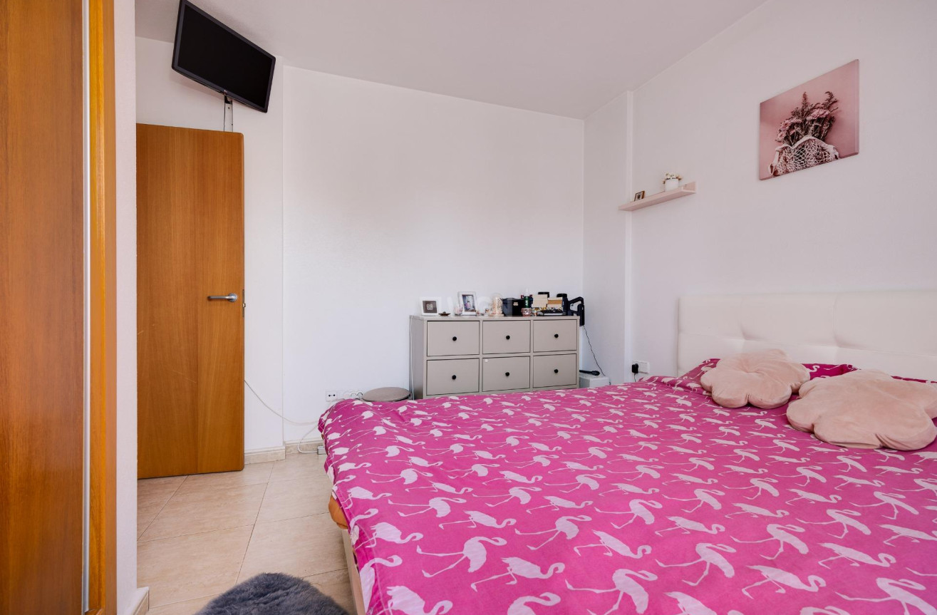 Odsprzedaż - Villa - Orihuela Costa - PAU 8