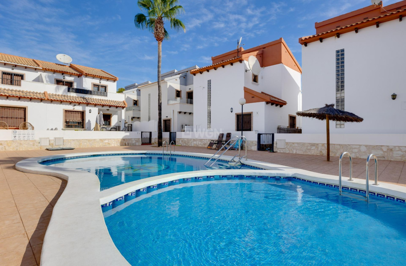 Odsprzedaż - Villa - Orihuela Costa - PAU 8