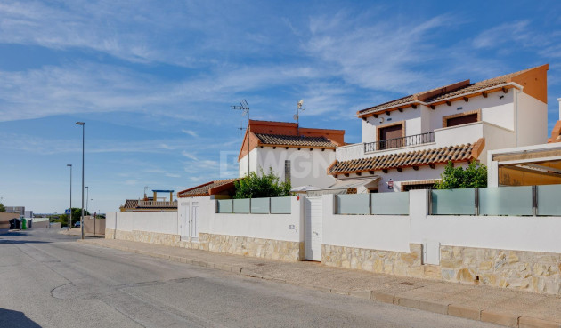 Odsprzedaż - Villa - Orihuela Costa - PAU 8